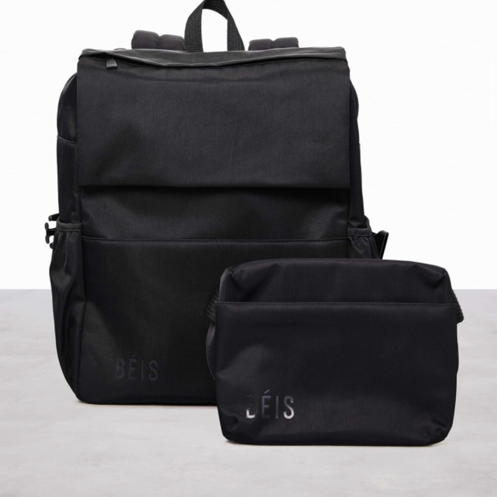 NWT-Beis Ultimate Diaper Bag